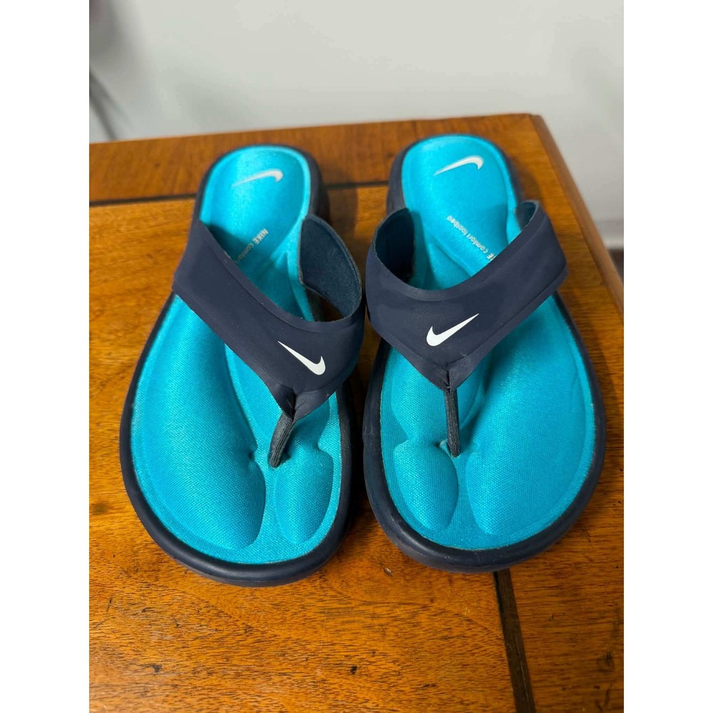 Nike Womens Size 7 Blue Flip Flops Comfort Footbed Athletic Thong Sandals
